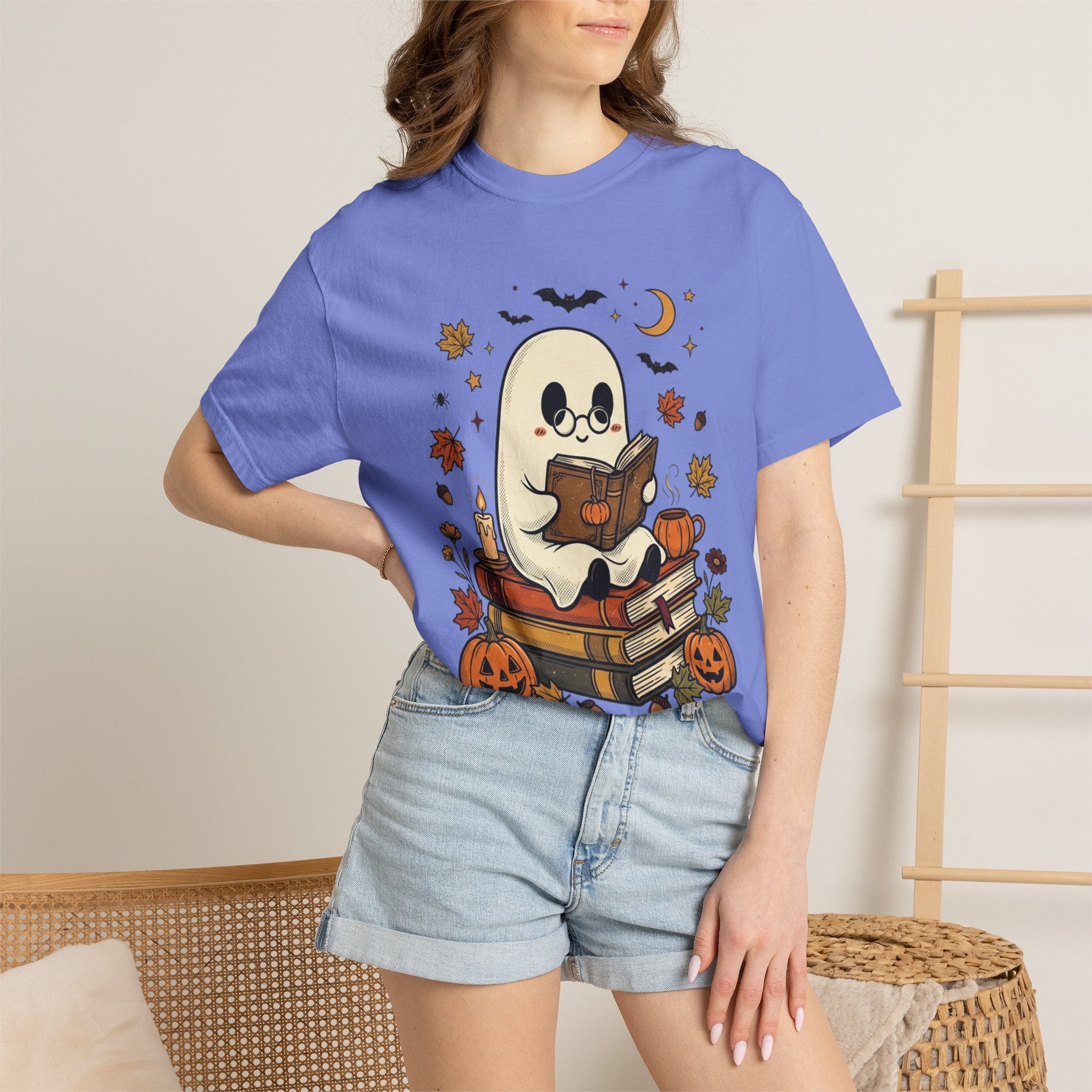 Ghost Reading Halloween T-Shirt – Cute Spooky Pumpkin & Books Tee