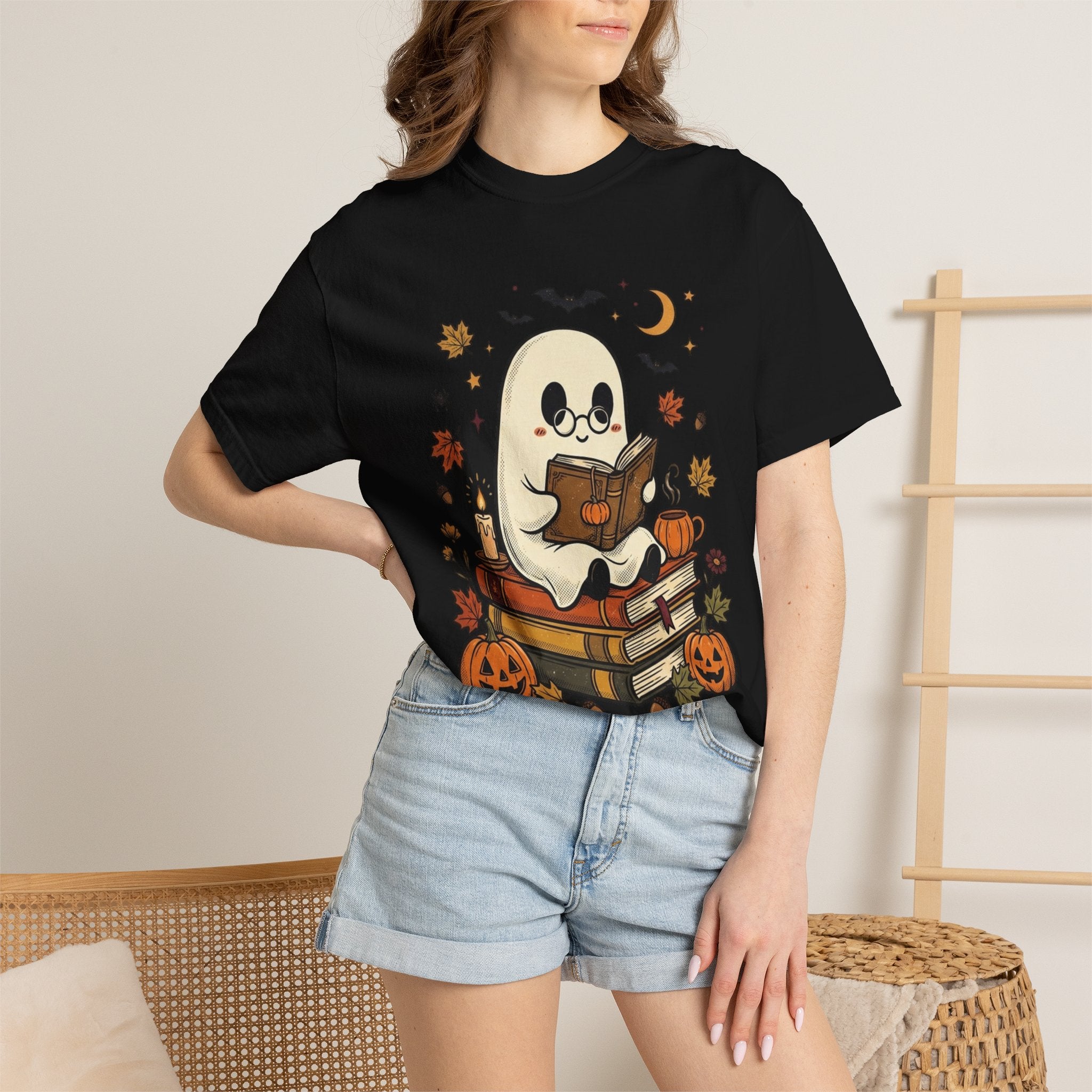 Ghost Reading Halloween T-Shirt – Cute Spooky Pumpkin & Books Tee