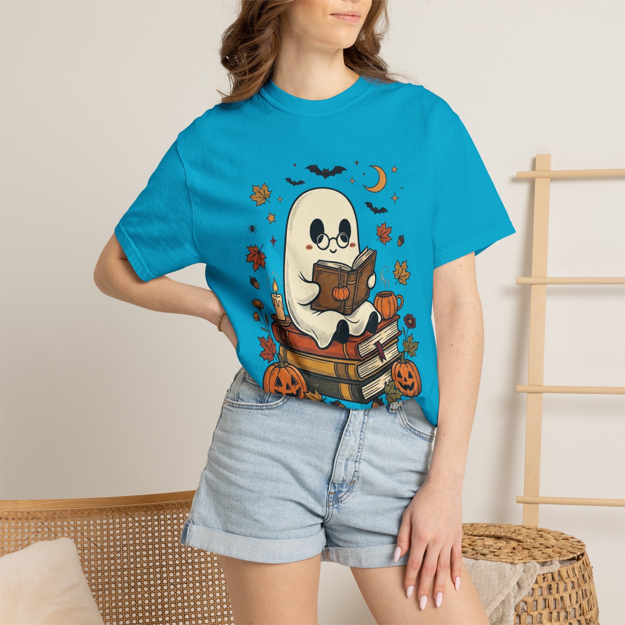 Ghost Reading Halloween T-Shirt – Cute Spooky Pumpkin & Books Tee