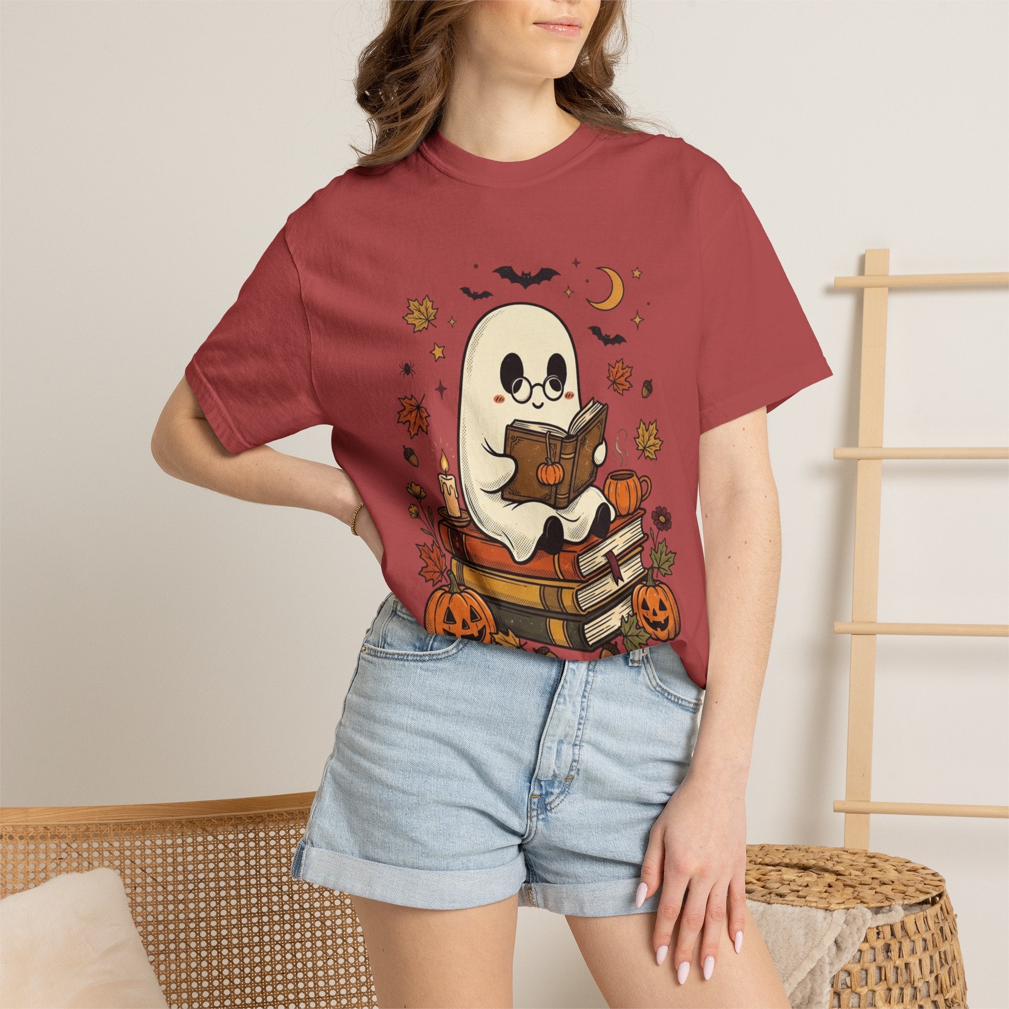 Ghost Reading Halloween T-Shirt – Cute Spooky Pumpkin & Books Tee